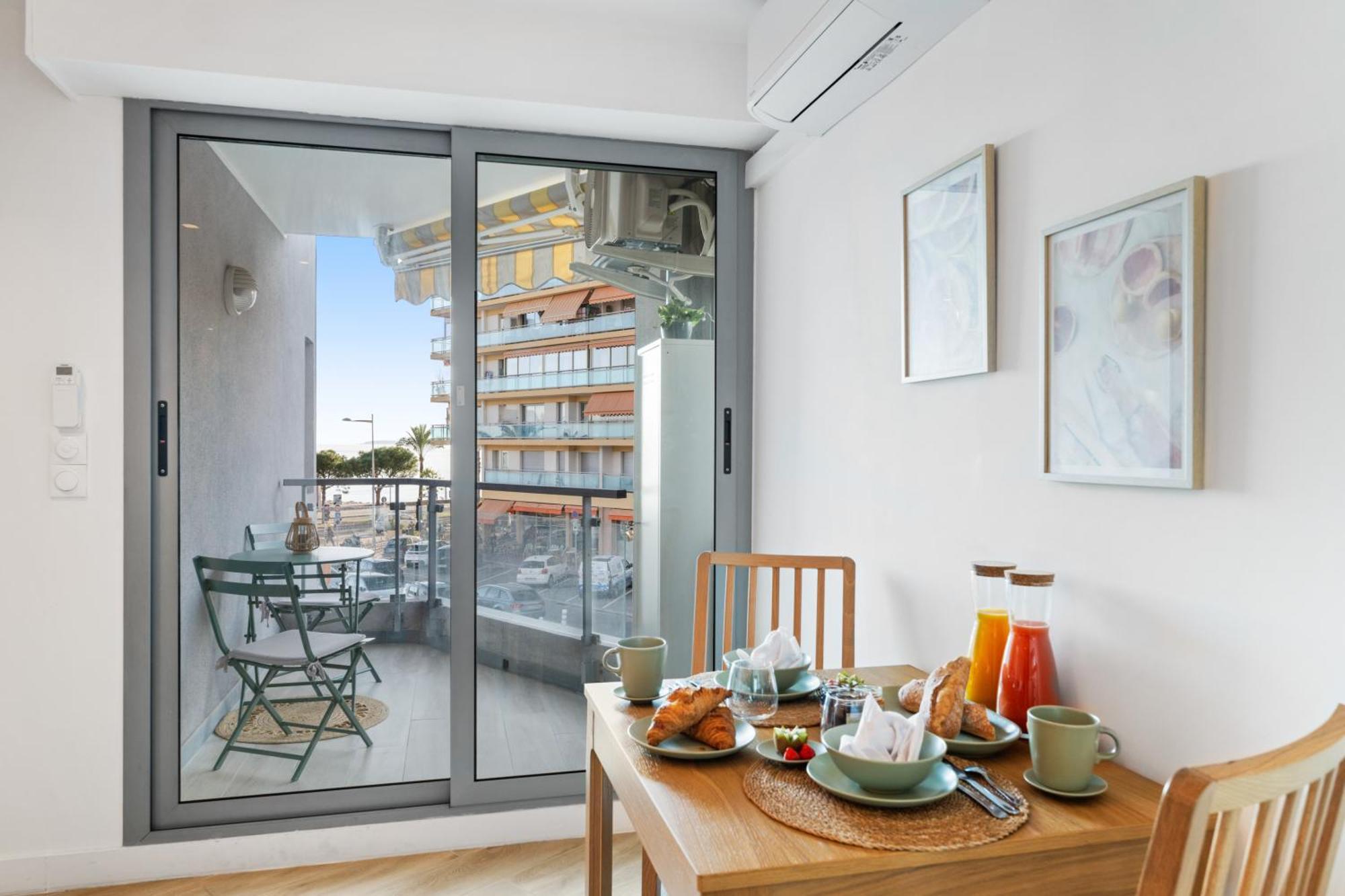 Appartement Bord De Mer « La Petite Ma-Line » Cagnes-sur-Mer Bagian luar foto